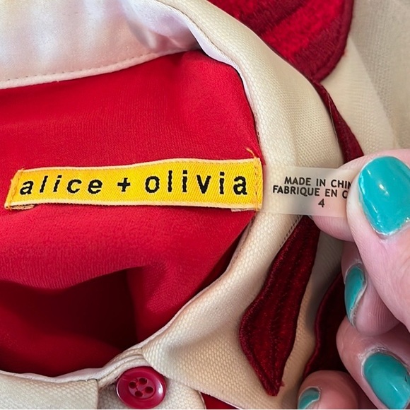 Alice + Olivia “Pout Lips” Dress 4 - Picture 5 of 6